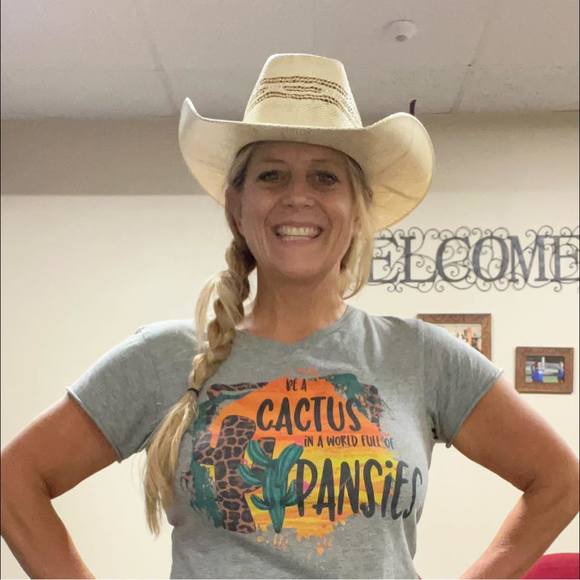 Meet your Posher, Christine - Picture 1 of 1